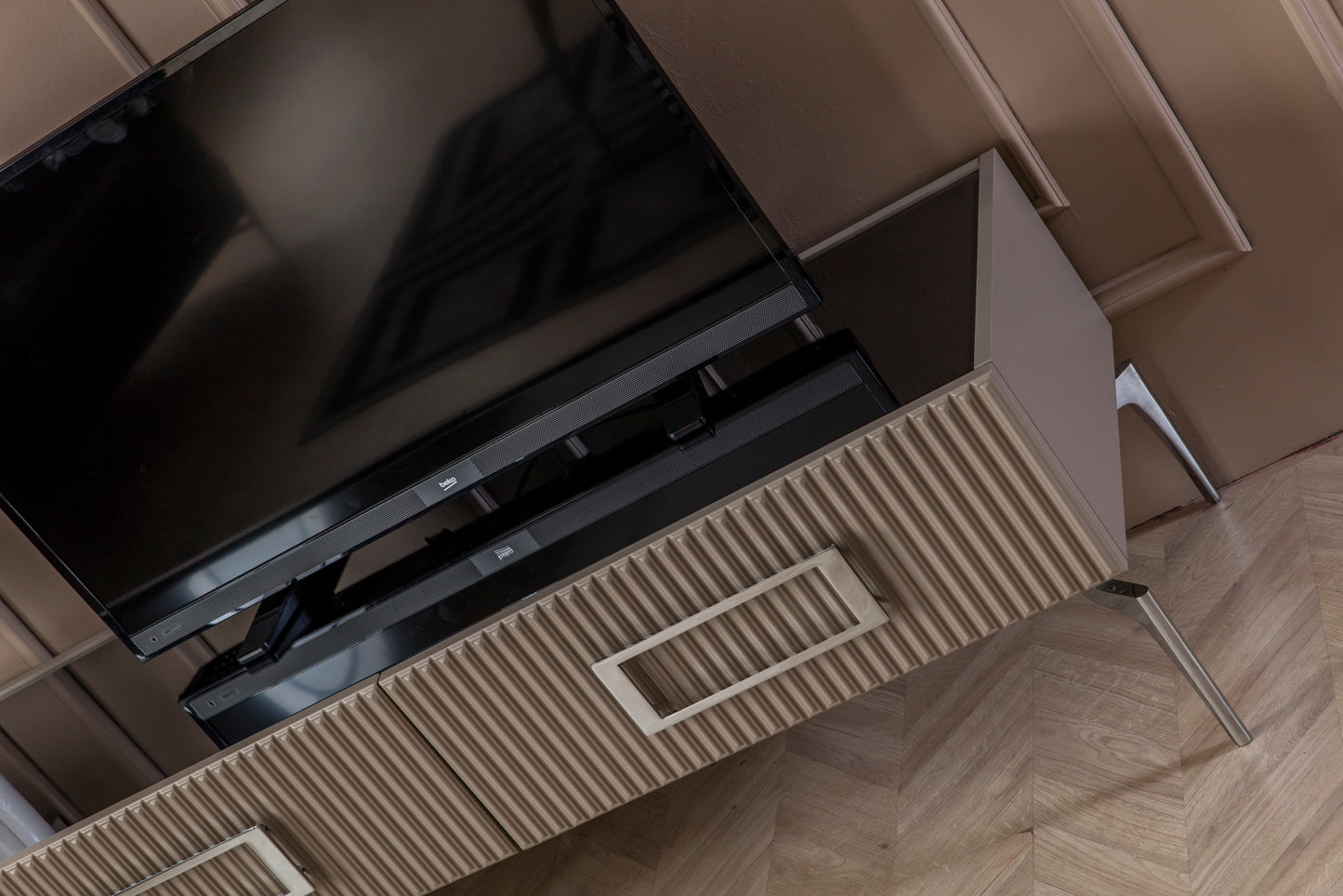 ZIRKON - TV Cabinet