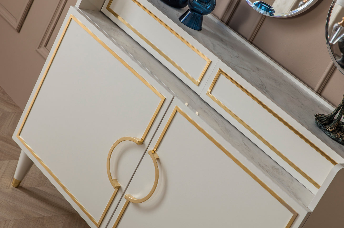 DECO - Dresser