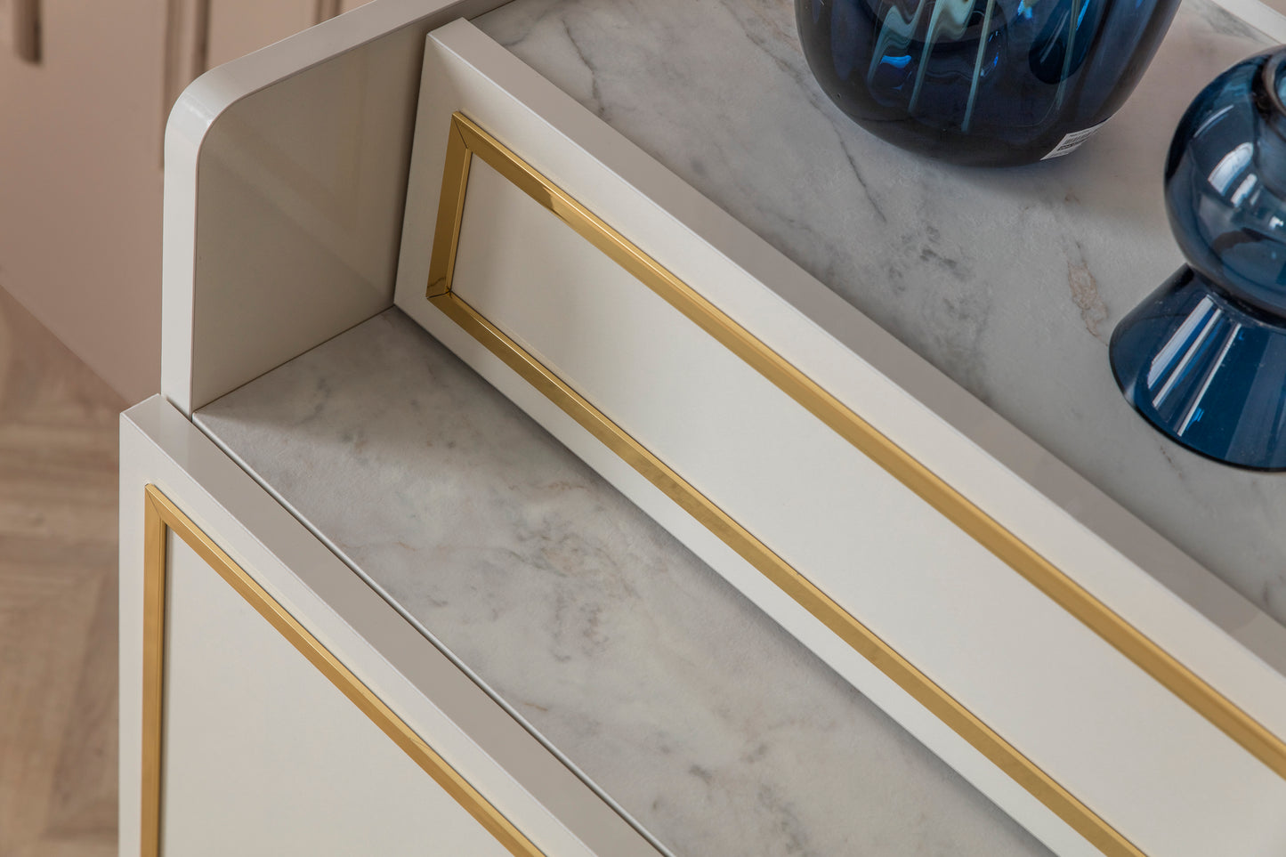 DECO - Dresser