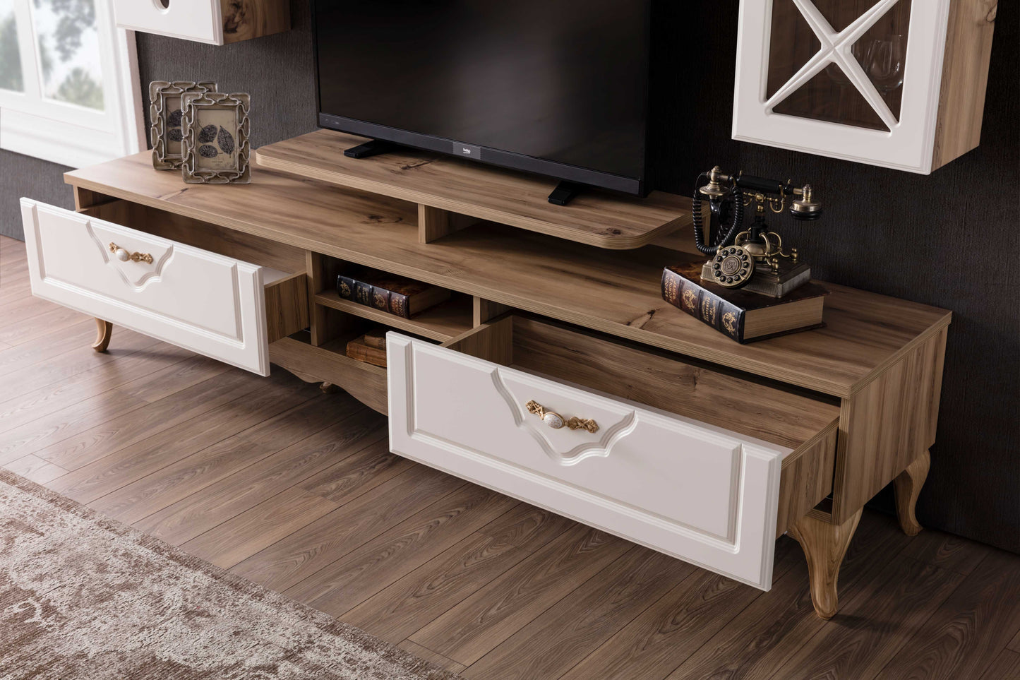 BALAT KREM - TV Cabinet