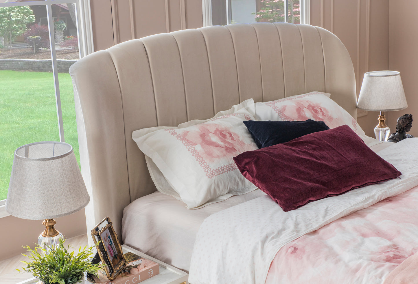 DECO Bed - King Size