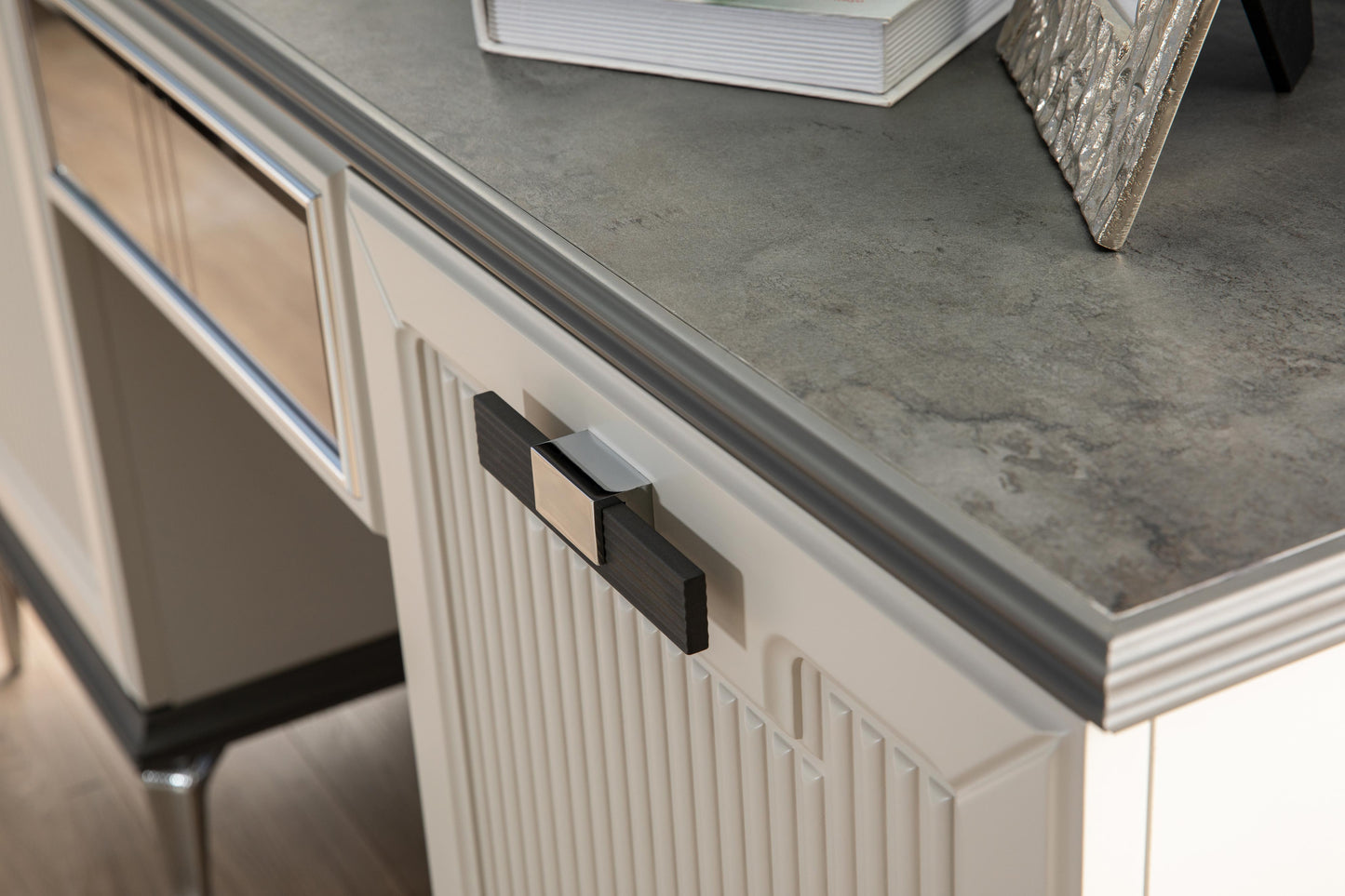MARMARİS - DRESSER