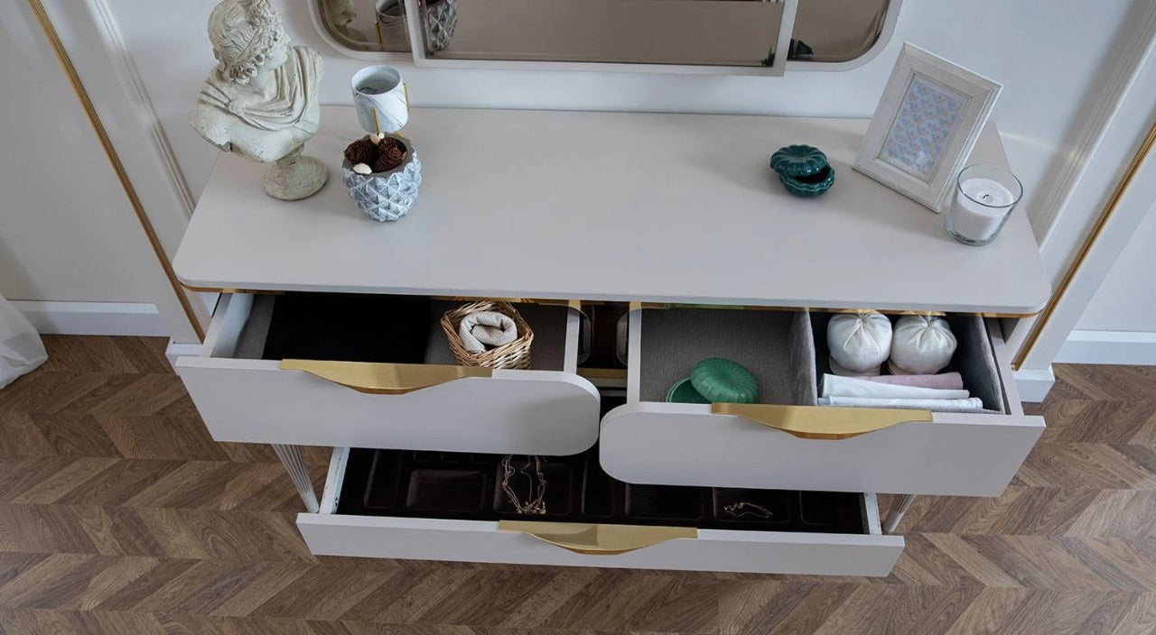 BELINDA Dresser