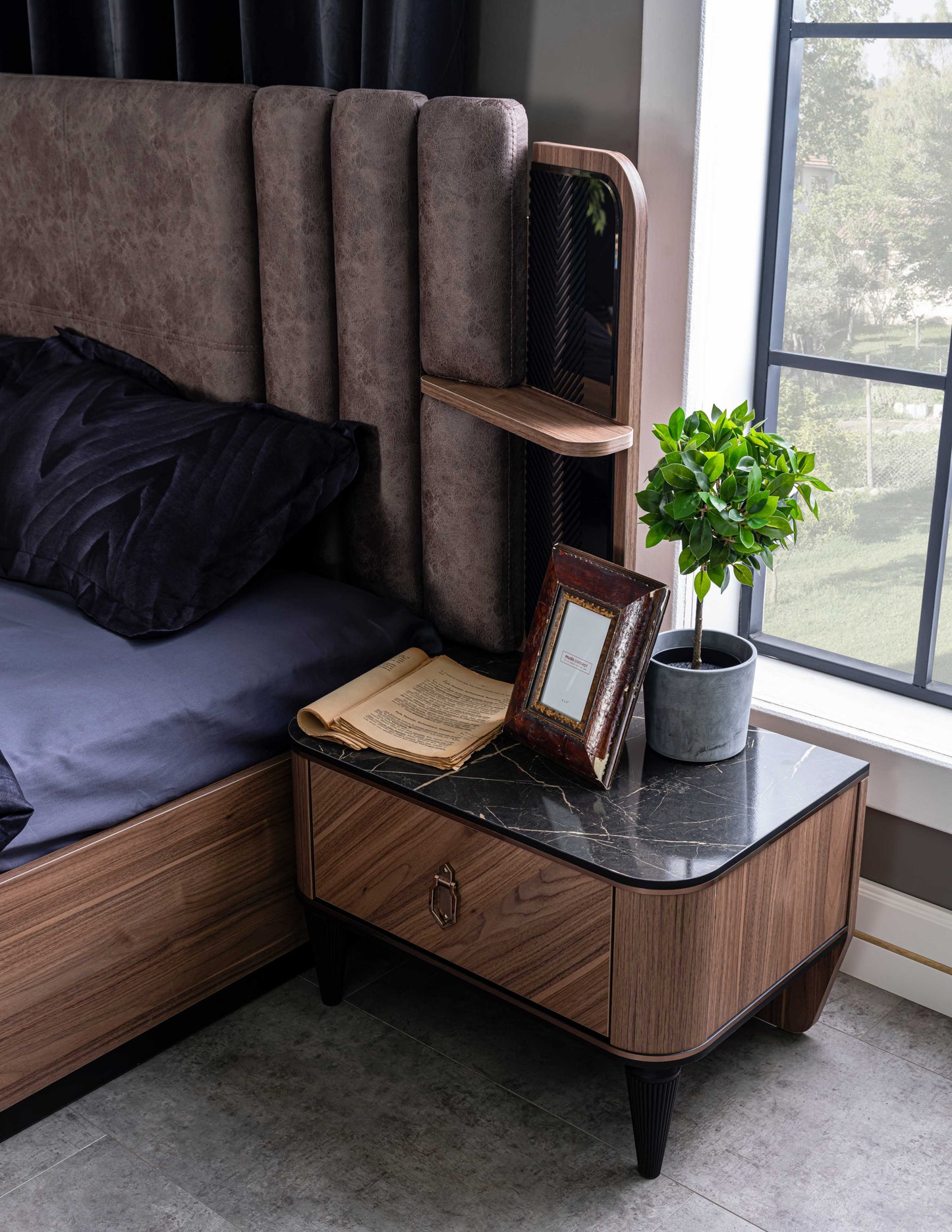 ISTINYE - Side Tables