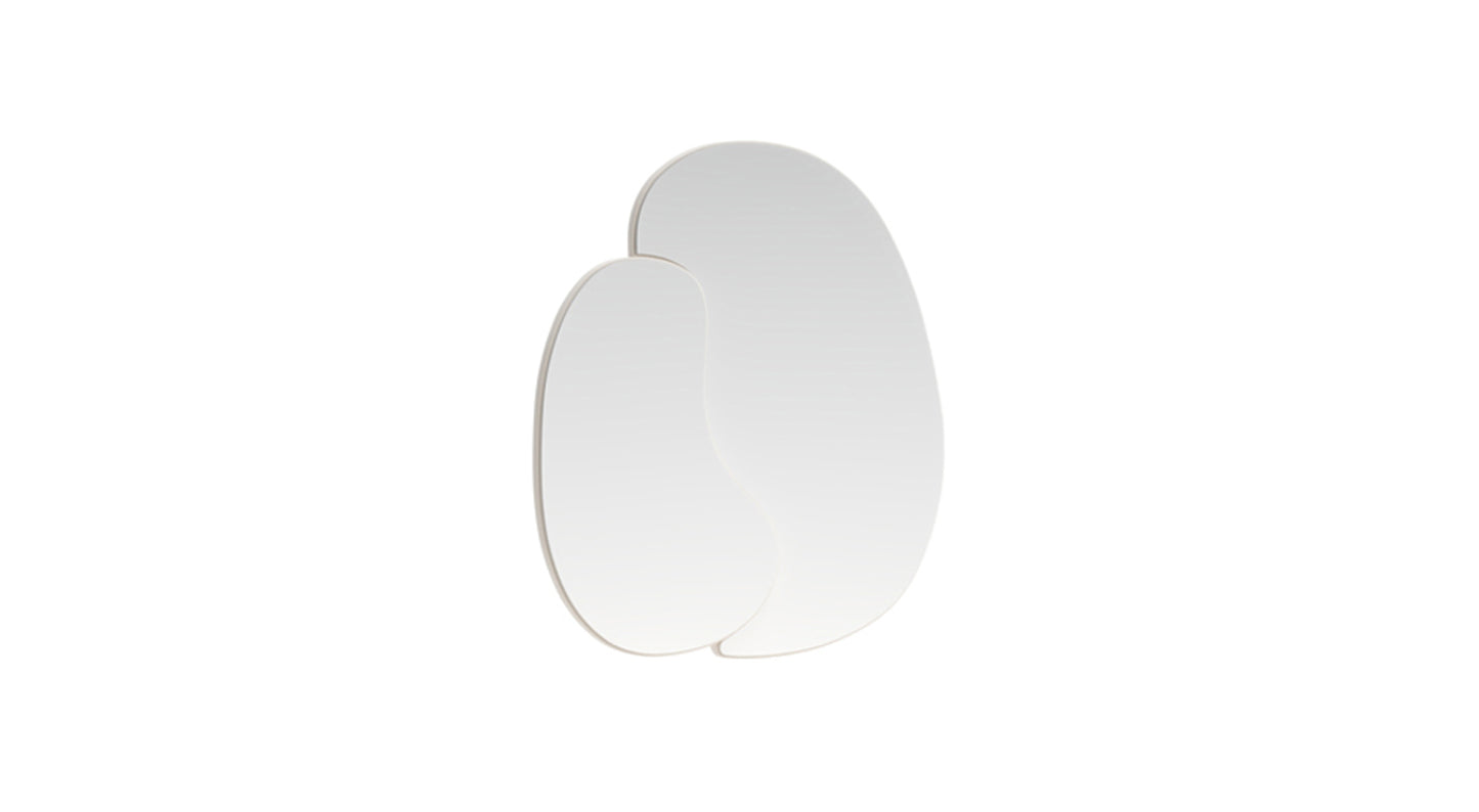 Salda Dreseer with Mirror